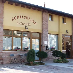 Ai Due Volti , Dossobuono Italie